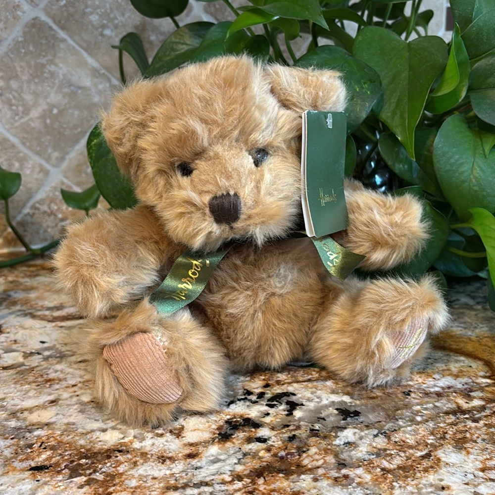 HARRODS KNIGHTSBRIDGE Heritage Stuffed Plush Teddy Bear with Tag